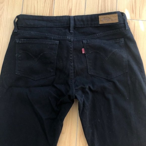 Levi's Demi Curve Silhouette - Picture 3 of 7